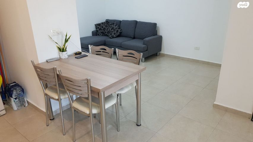 דו משפחתי, נווה שאנן 70, רובע ה', אריאל