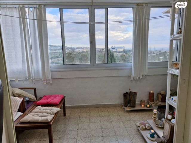 דירה, גולן 15, צפונית / רסקו, נצרת עילית / נוף הגליל