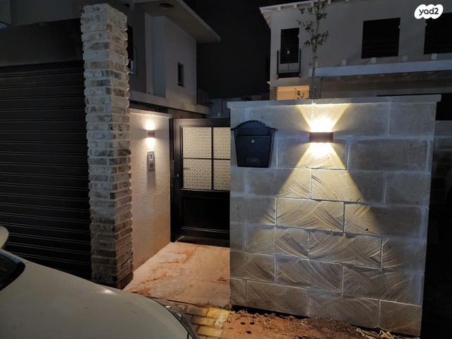 בית פרטי/ קוטג', הגולן 11, אמירי גן, גדרה