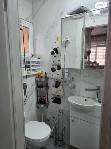 דירה, יוברט המפרי 5, מרכז העיר, לוד