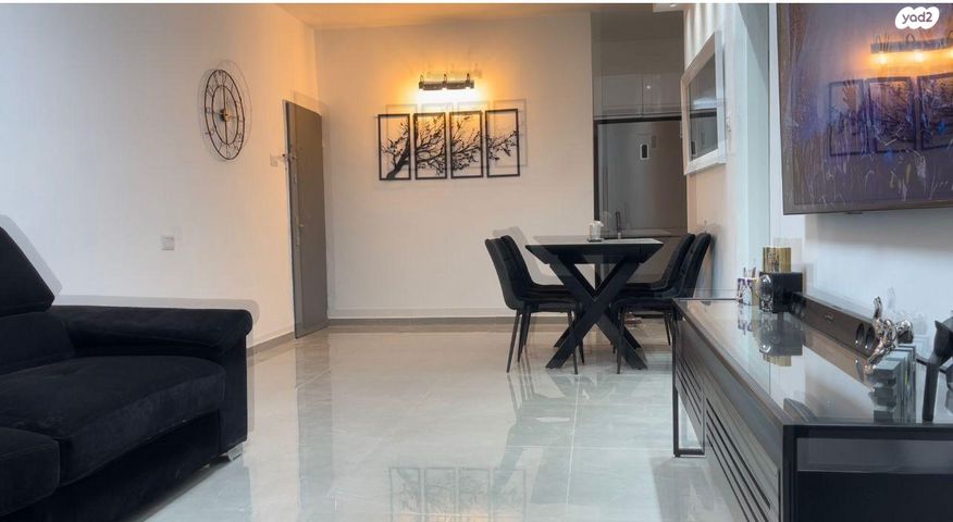 דירה, קרייתי 8, לב העיר, בת ים