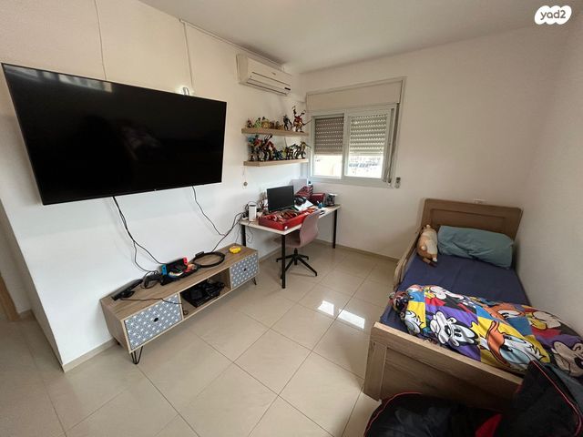 יהושע חנקין 60