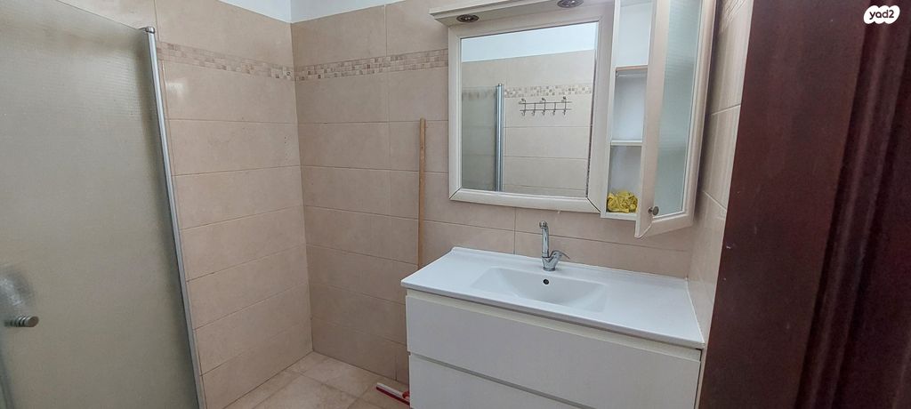 דירה, פנחס לבון 12, שיכון ותיקים, חולון