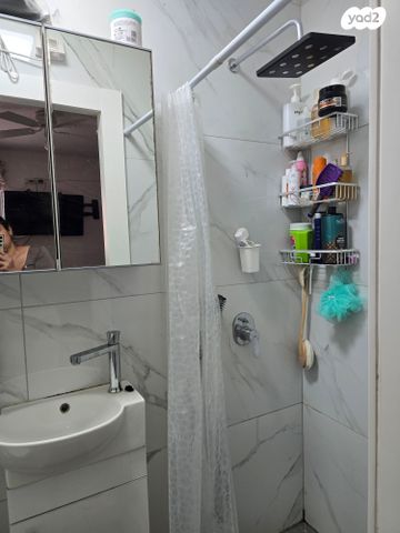 דירה, יוברט המפרי 5, מרכז העיר, לוד