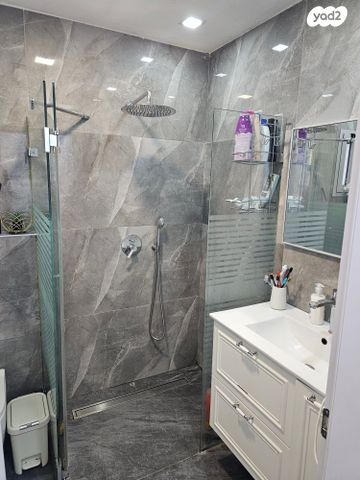 דירת גן, סיירת גולני 6, פסגת זאב, ירושלים