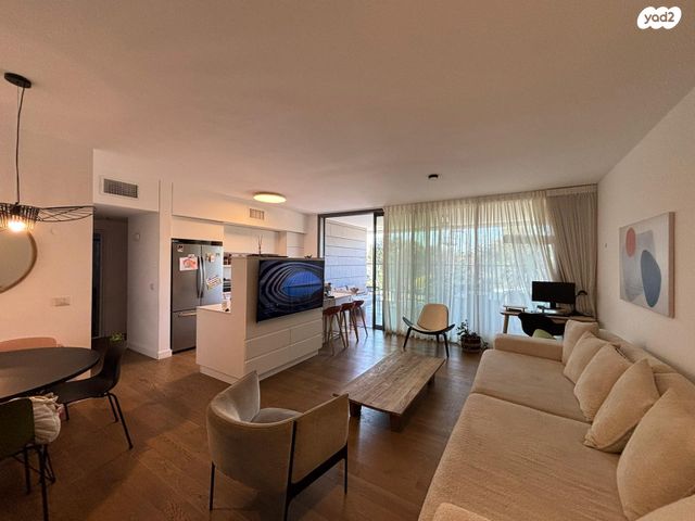 דירת גן, החלוץ 15, מורשה, רמת השרון