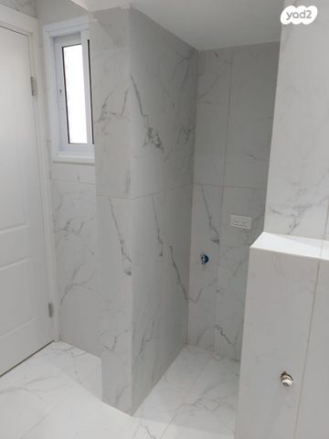 דירה, רחבת הרב עוזיאל 13, שכונה י"א, באר שבע