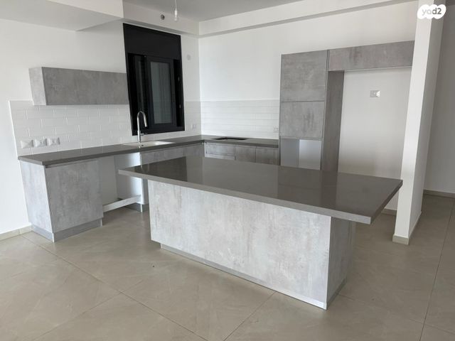 דירה, אמנון ליפקין שחק 1, נוף הטיילת, נתניה