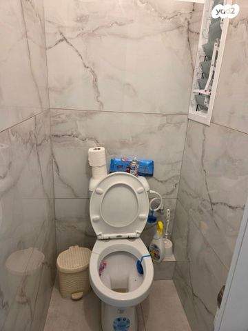 דירה, מעלה הגיבורים 8, בן דור, נשר