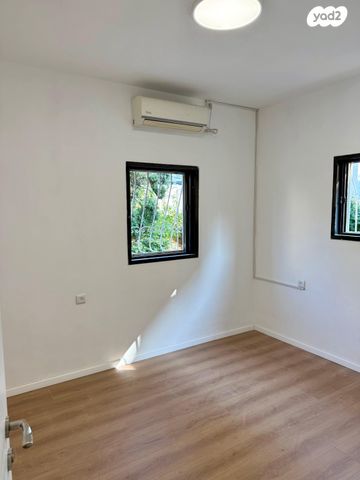 דירה, פדויים 3, מגדיאל, הוד השרון