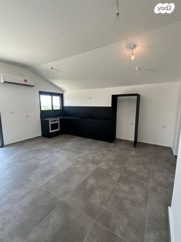 דירה, האלון 1, גבעת ארזים, שלומי