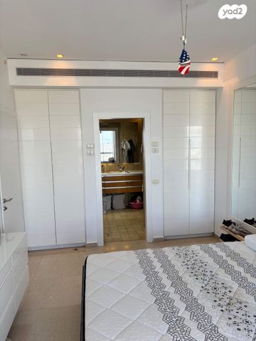 דירה, דרך זאב ז'בוטינסקי 7, בורסה, רמת גן