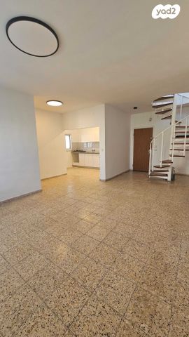 דירה, הרב ריינס 40, נאות הרצל, נתניה