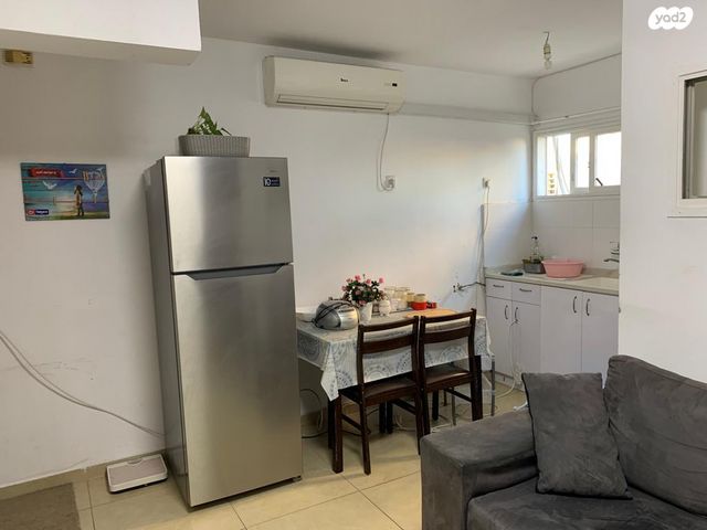 דירה, דוד רזיאל 13, רמת הנשיא, בת ים