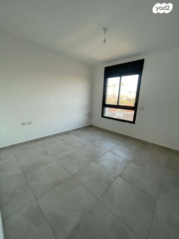 דירה, לאה גולדברג 10, צפון נס ציונה, נס ציונה