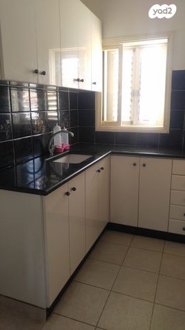 דירה, הרב אברהם הלל 13, ויצמן, רמלה