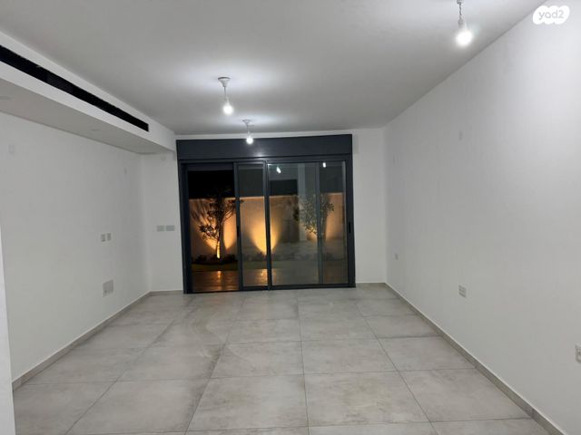 דירת גן, הגפן 2, כרמי הנדיב, אחוזת רוטנר, קרית מלאכי