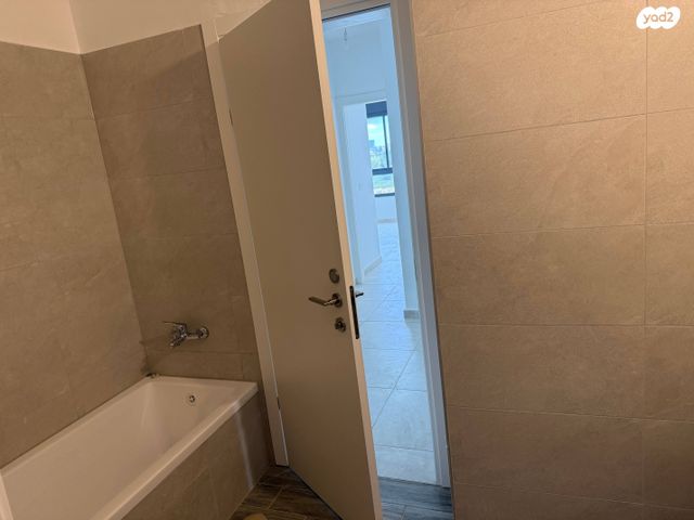 דירה, לאה גולדברג 14, צפון נס ציונה, נס ציונה