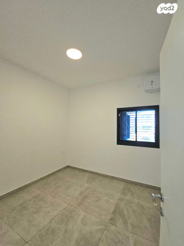 דירה, הצנחנים 13, נווה שרת, תל אביב יפו