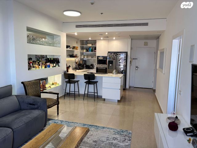 דירה, דרך זאב ז'בוטינסקי 7, בורסה, רמת גן