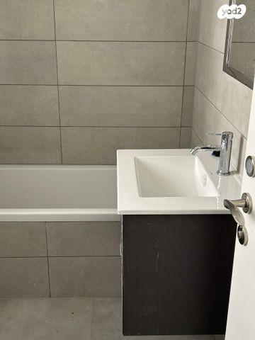 דירה, ז'בוטינסקי 10, מרכז דרום, רעננה