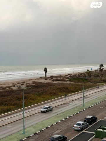 דירה, שדרות הנשיא טרומן 28, קרית חיים מערבית, חיפה