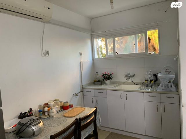 דירה, דוד רזיאל 13, רמת הנשיא, בת ים