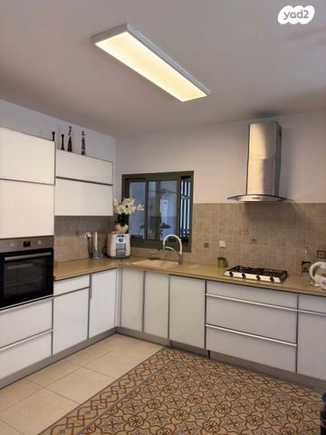 דירה, הגולן 11, קרית השרון, נתניה