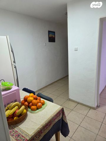 דירה, מעלה הגיבורים 8, בן דור, נשר