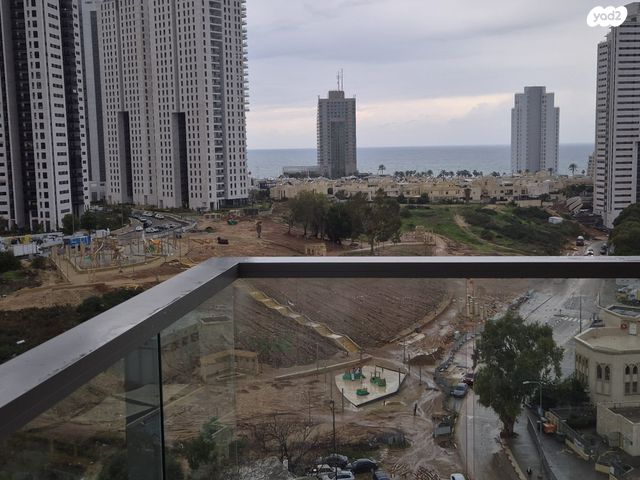 דירה, אייזיק רמבה 18, נוף הטיילת, נתניה