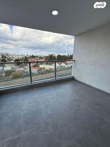 דירה, מבצע עובדה 1, טבריה המושבה, טבריה