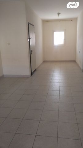 דירה, הרב אברהם הלל 13, ויצמן, רמלה