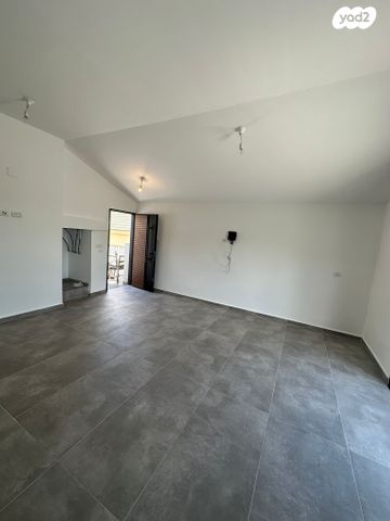 דירה, האלון 1, גבעת ארזים, שלומי