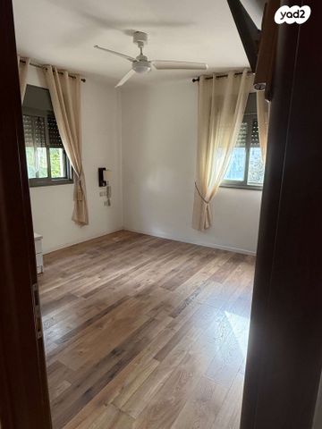 דירה, הגולן 11, קרית השרון, נתניה