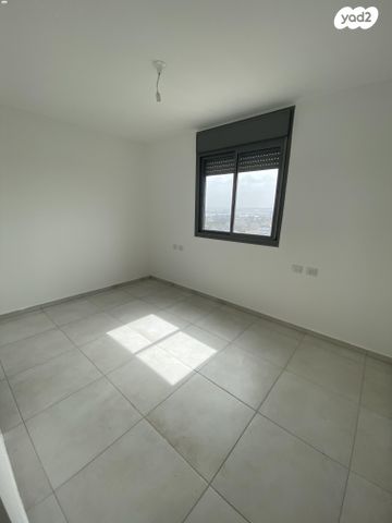 דירה, רבי דוד דנינו 5, הפרחים, קרית גת