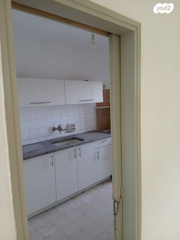 דירה, הצבי 122, שכונה ה', באר שבע