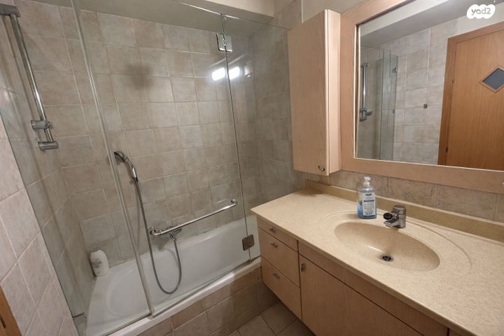 דירה, נחלת יצחק 18, נחלת יצחק, תל אביב יפו