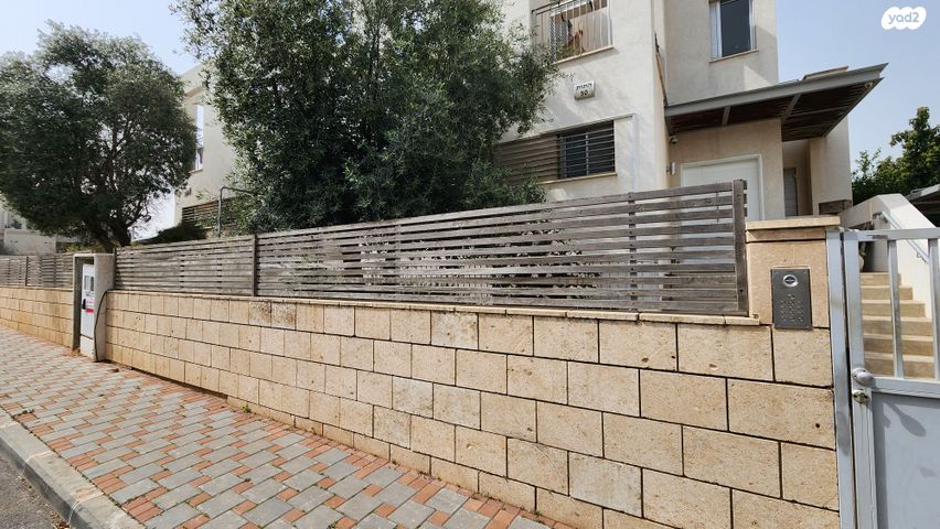 בית פרטי/ קוטג', התות 1, 212 מערב, אבן יהודה