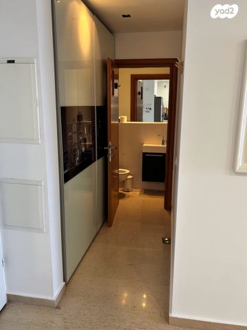 דירה, דרך זאב ז'בוטינסקי 7, בורסה, רמת גן