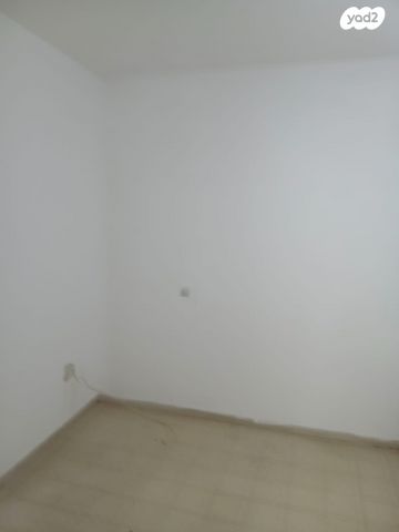 דירה, הצבי 122, שכונה ה', באר שבע