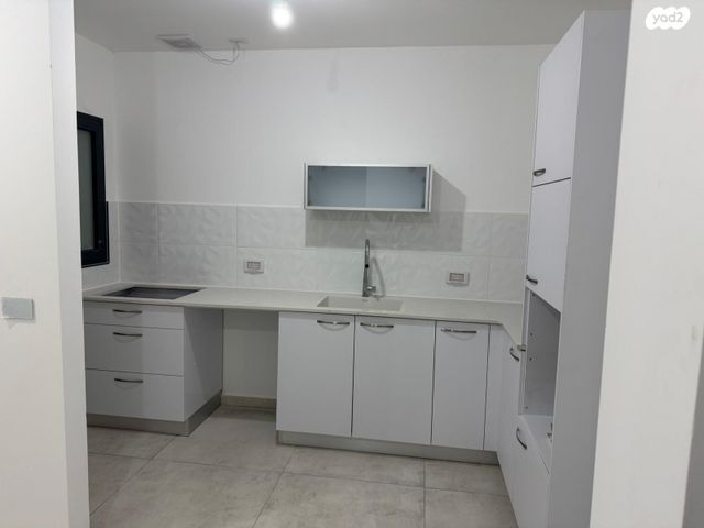 דירת גן, הגפן 2, כרמי הנדיב, אחוזת רוטנר, קרית מלאכי