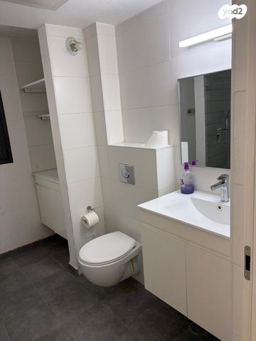 דירה, שושנה דמארי 22, נווה זמר, רעננה