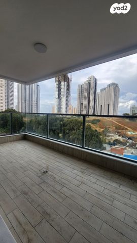 דירה, אייזיק רמבה 18, נוף הטיילת, נתניה