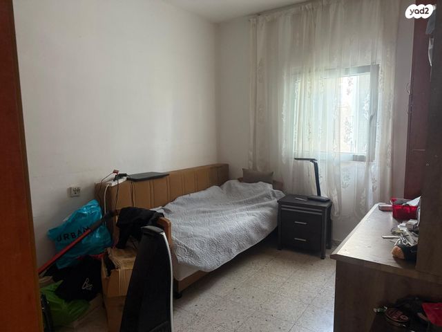 דירה, הגדוד העברי 77, רמב"ם, ראשון לציון