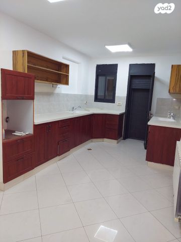 דו משפחתי, משלט 5, מעוז ציון ב', מבשרת ציון