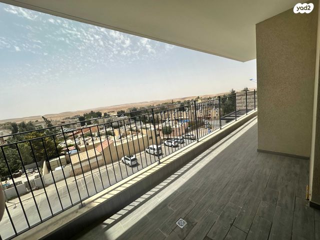 דירה, עין המערה 15, המעיינות, מצפה רמון