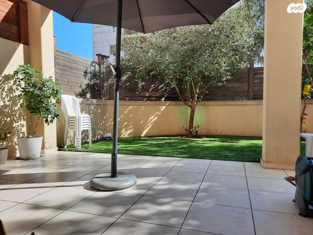 דירת גן, הר הצופים 31, רחובות ההולנדית, רחובות