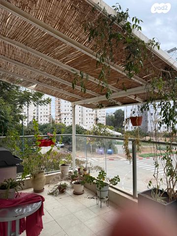 דירה, הגולן 11, קרית השרון, נתניה