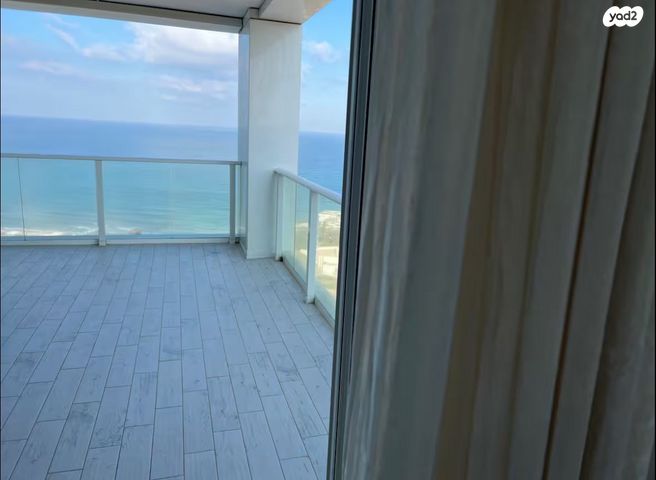 דירה, שדרות רחבעם זאבי 11, גבעת אולגה, חדרה