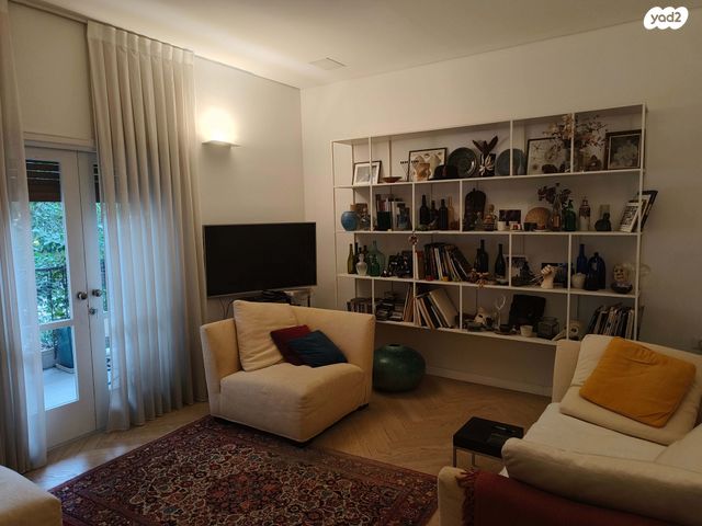 דירה, שדרות ח"ן 19, הצפון הישן - דרום, תל אביב יפו